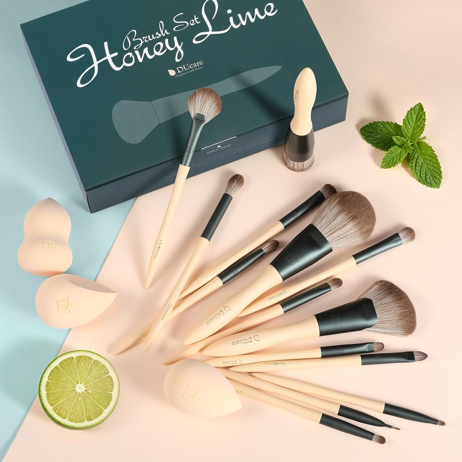 Makeup Gift Set 18Pcs,With 14Pcs Makeup Brushes Set 3Pcs Makeup Sponges 1PC Cosmetic Bag for Foundation Blending Powder Blush Concealers Eye Shadows