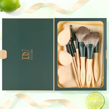 Makeup Gift Set 18Pcs,With 14Pcs Makeup Brushes Set 3Pcs Makeup Sponges 1PC Cosmetic Bag for Foundation Blending Powder Blush Concealers Eye Shadows